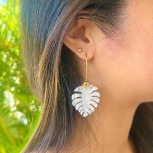 Boucles d'oreilles Monstera Nacre