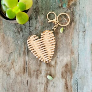 Porte clé Heart en rotin